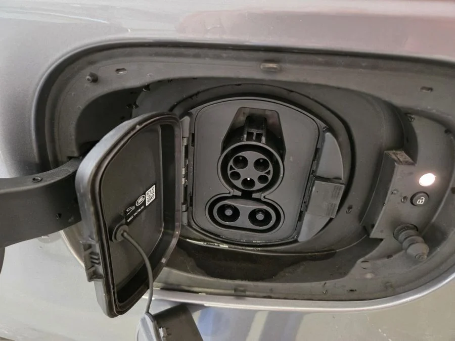 Range Rover Sport Dynamic SE PHEV charge port